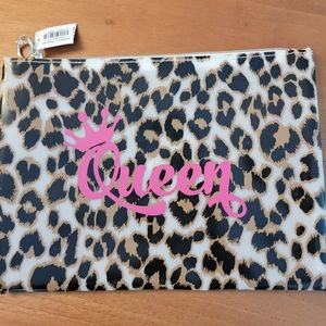 Old Navy Queen make up bag